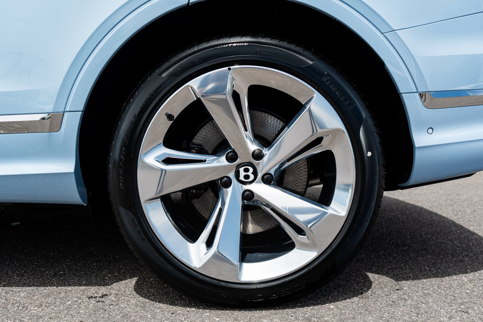 New 2026 Bentley Bentayga AWD/4WD image 7
