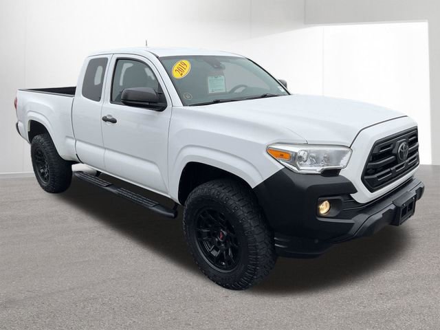 Used 2019 Toyota Tacoma SR image 3