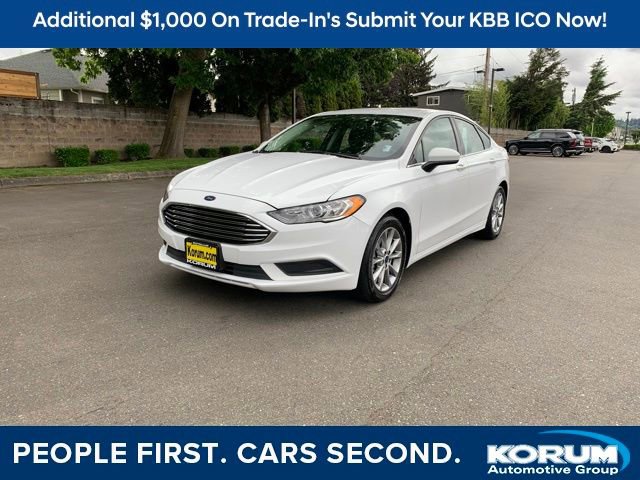 Used 2017 Ford Fusion SE FWD image 1