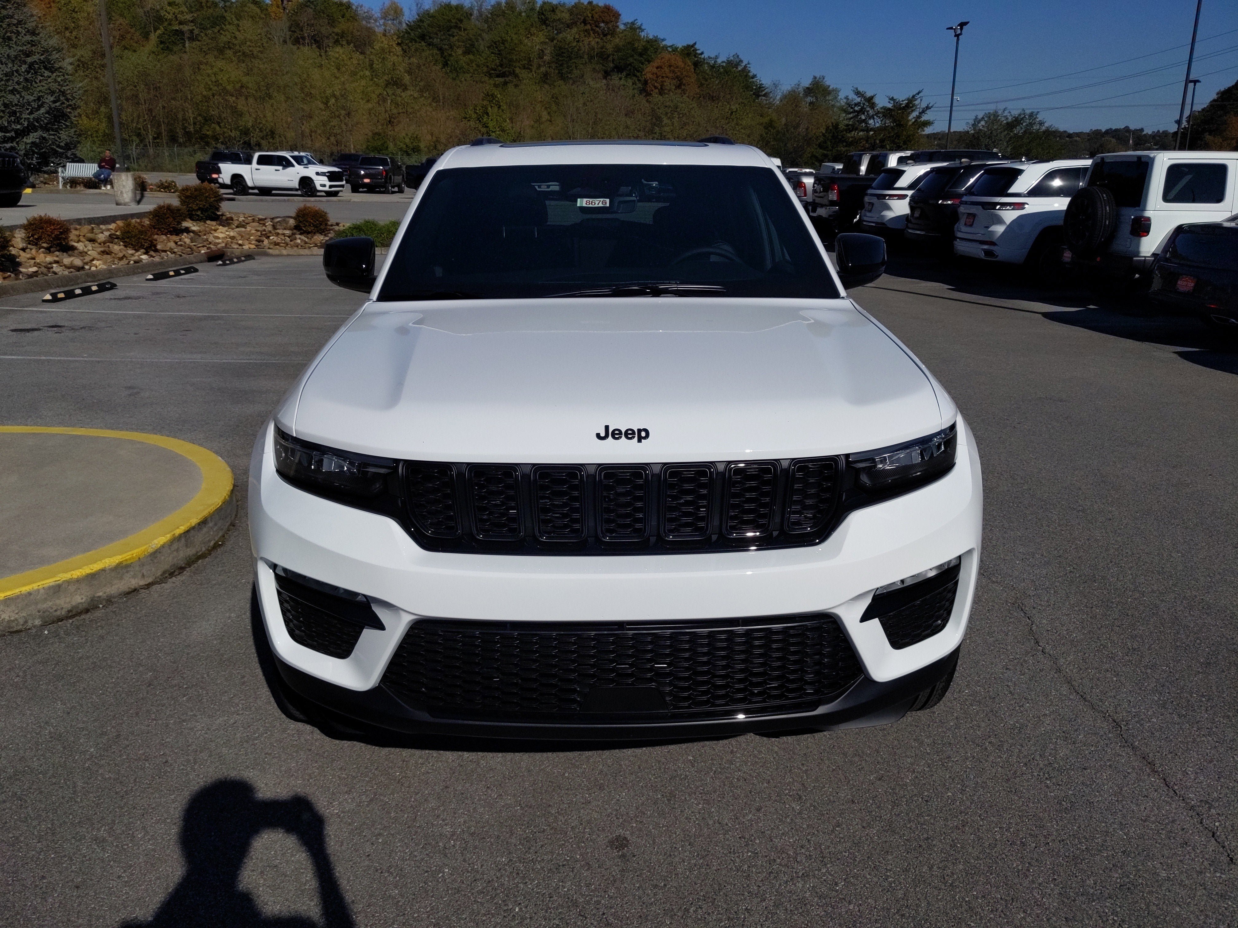 New 2025 Jeep Grand Cherokee Limited w/ Black Appearance Package AWD/4WD image 3