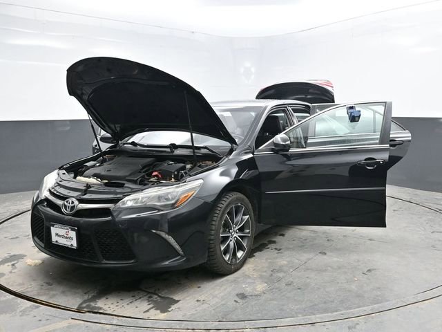 Used 2015 Toyota Camry XSE image 42