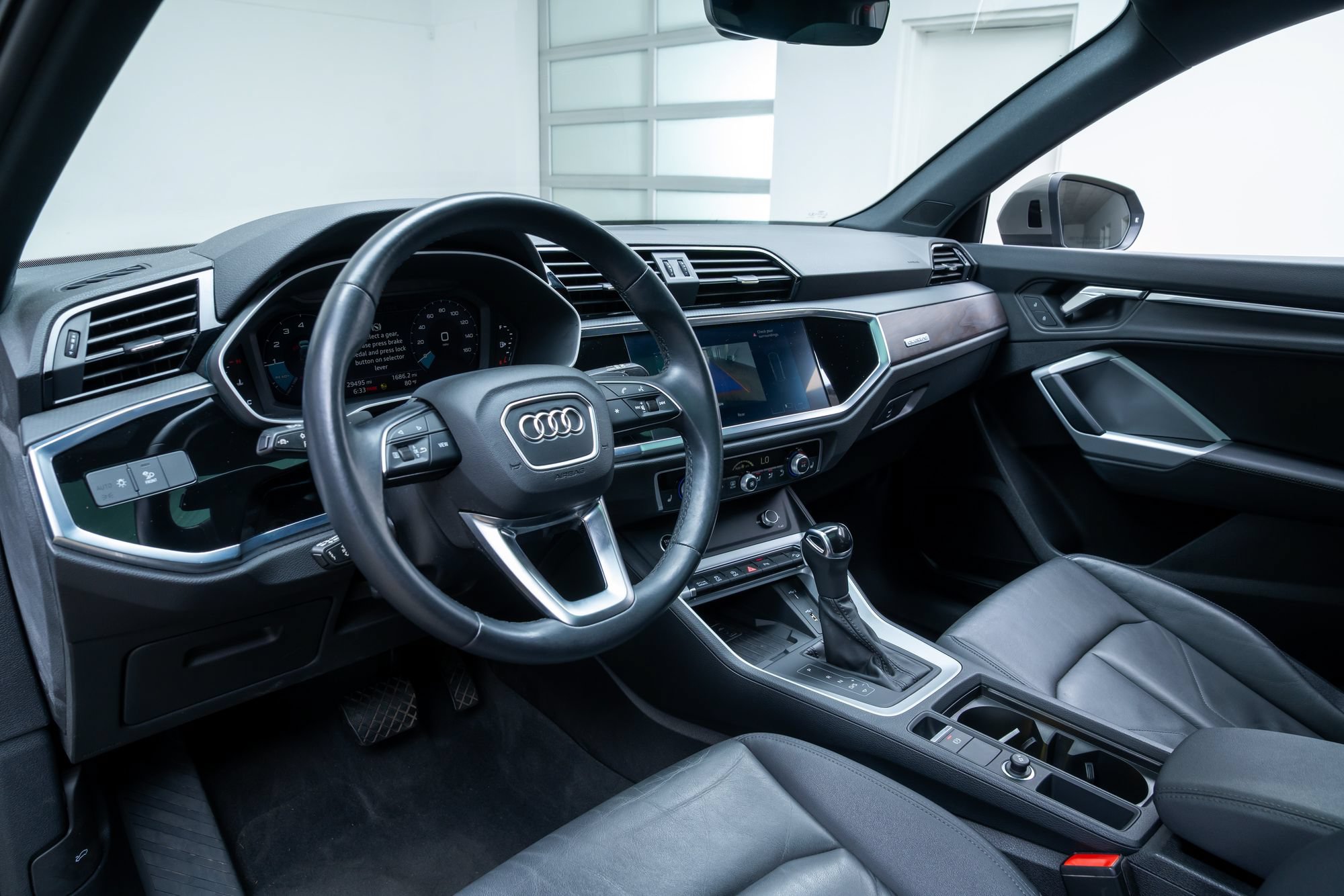 Used 2021 Audi Q3 2.0T Premium Plus w/ Premium Plus Package AWD/4WD image 18