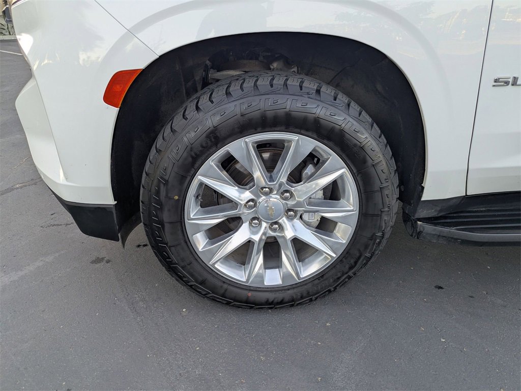 Used 2023 Chevrolet Suburban Premier image 13