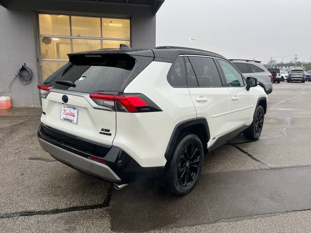 Used 2022 Toyota RAV4 XSE w/ XSE Grade Weather Package image 7