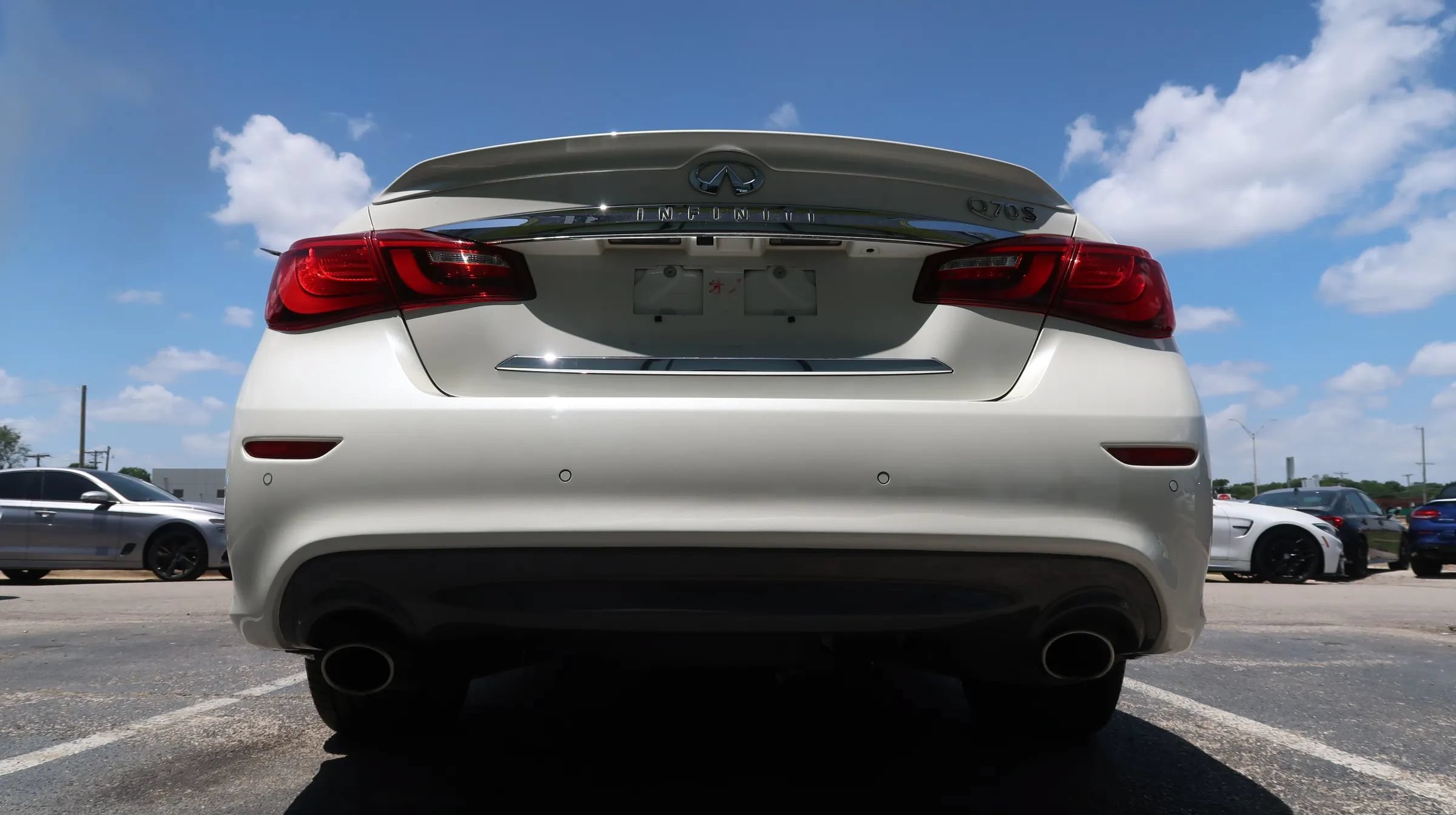 Used 2019 INFINITI Q70 Luxe w/ Sport Package RWD image 15