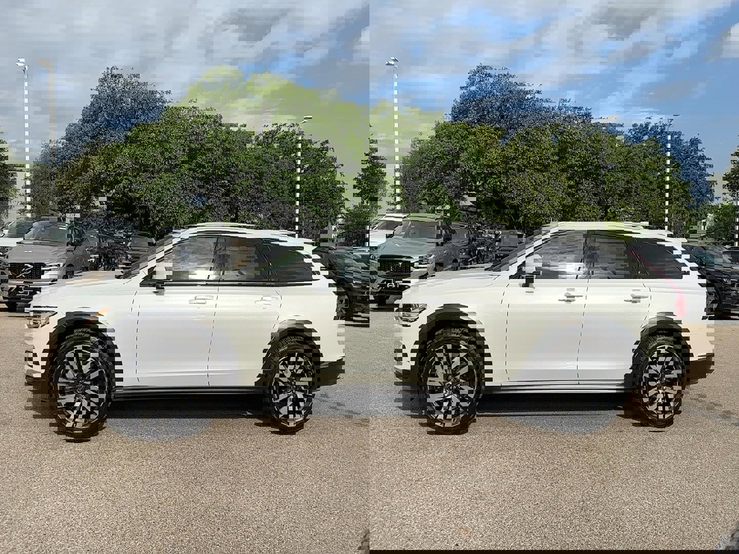 New 2025 Volvo V90 B6 Cross Country Plus w/ Protection Package Premier image 2