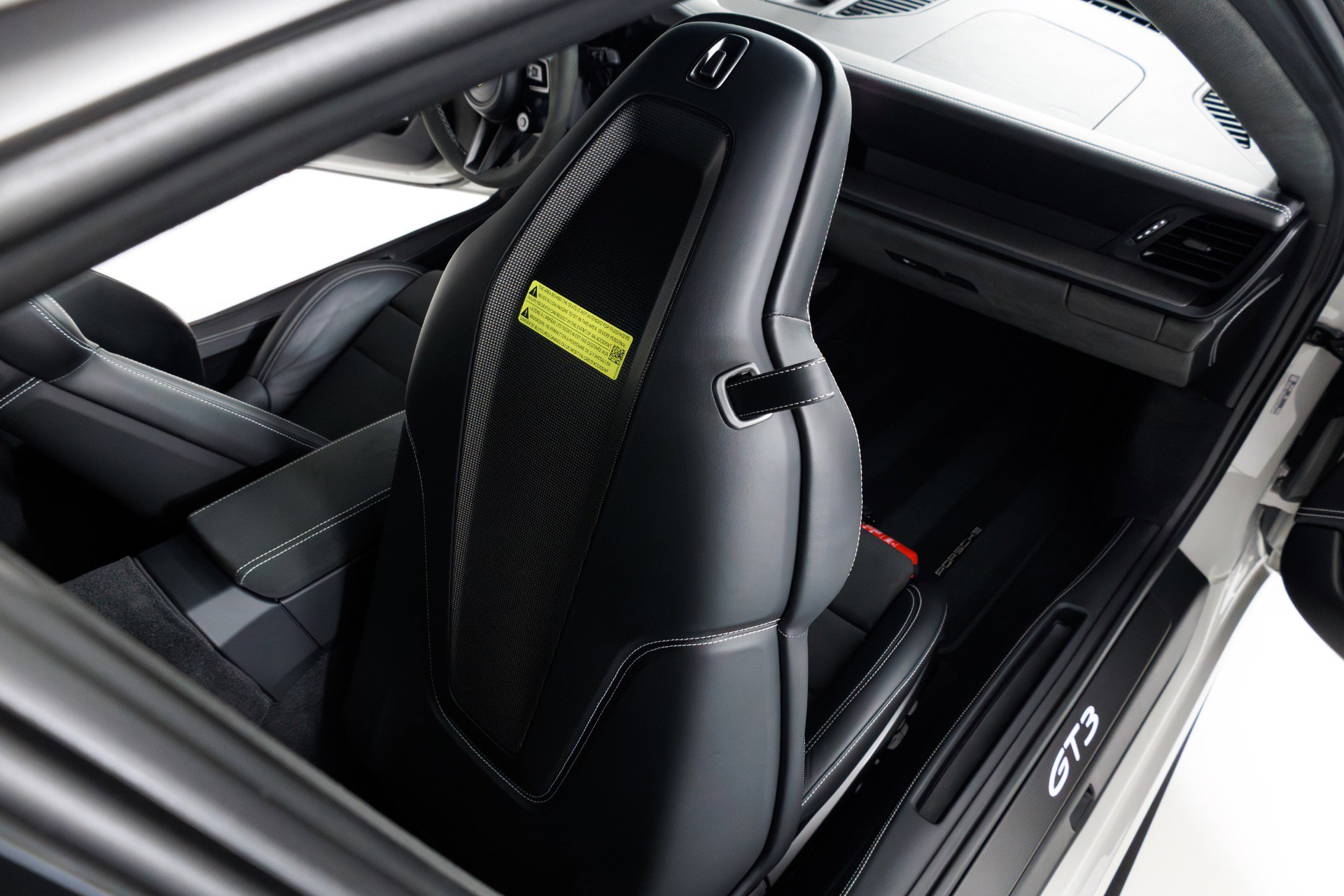 Used 2022 Porsche 911 GT3 RWD image 45