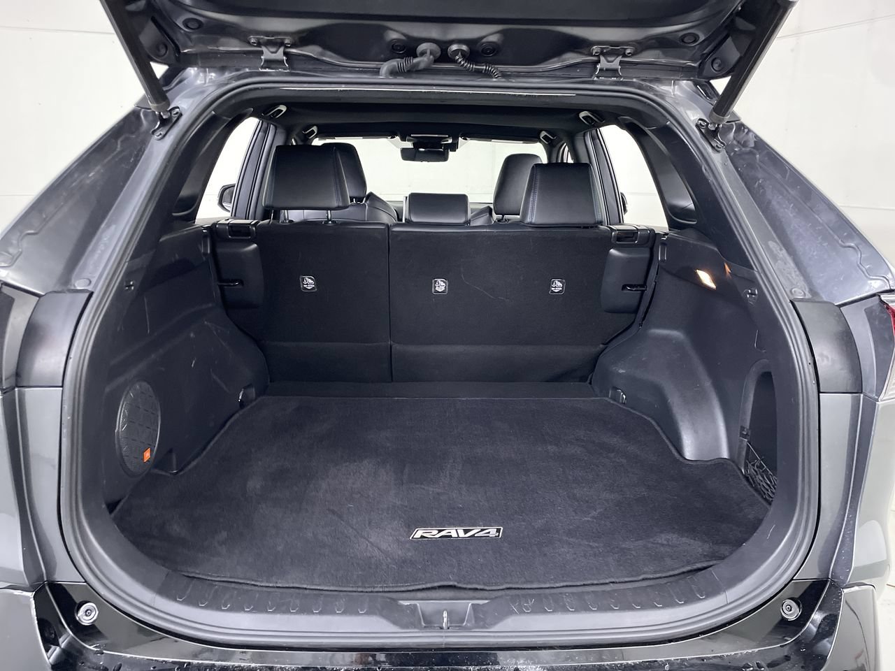 Used 2020 Toyota RAV4 XSE AWD/4WD image 22