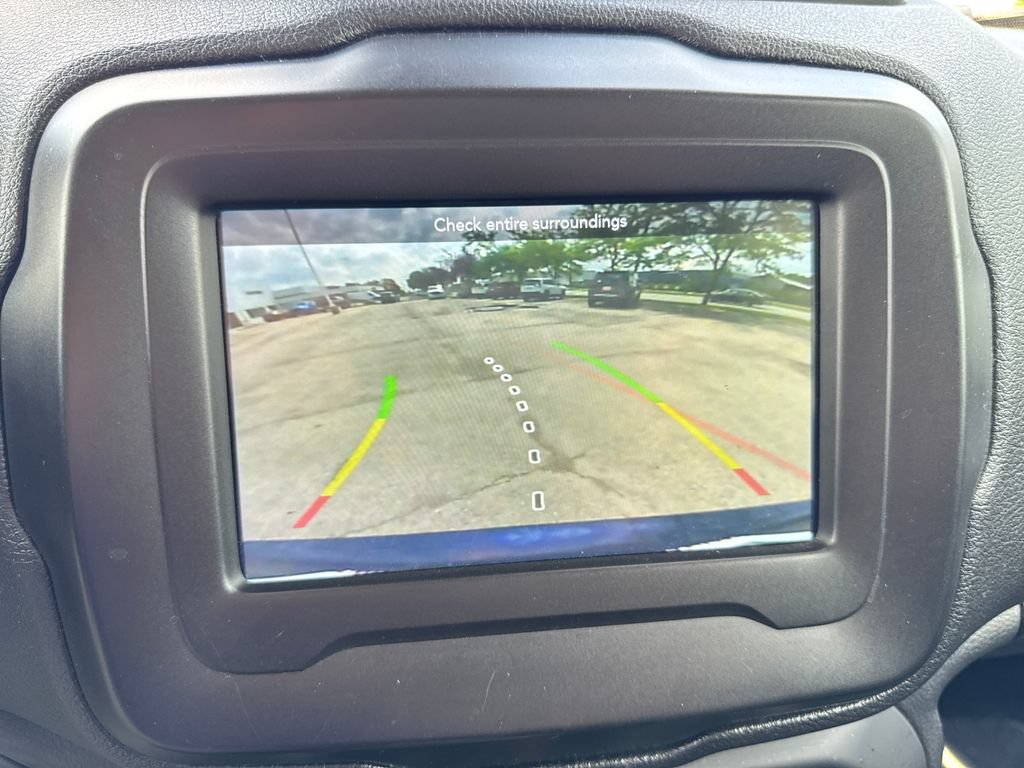 Certified 2020 Jeep Renegade Limited w/ Safety and Security Group AWD/4WD image 23