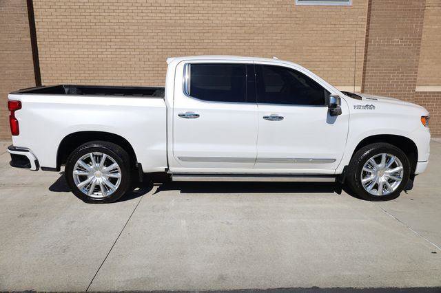 Used 2023 Chevrolet Silverado 1500 High Country w/ Technology Package image 8