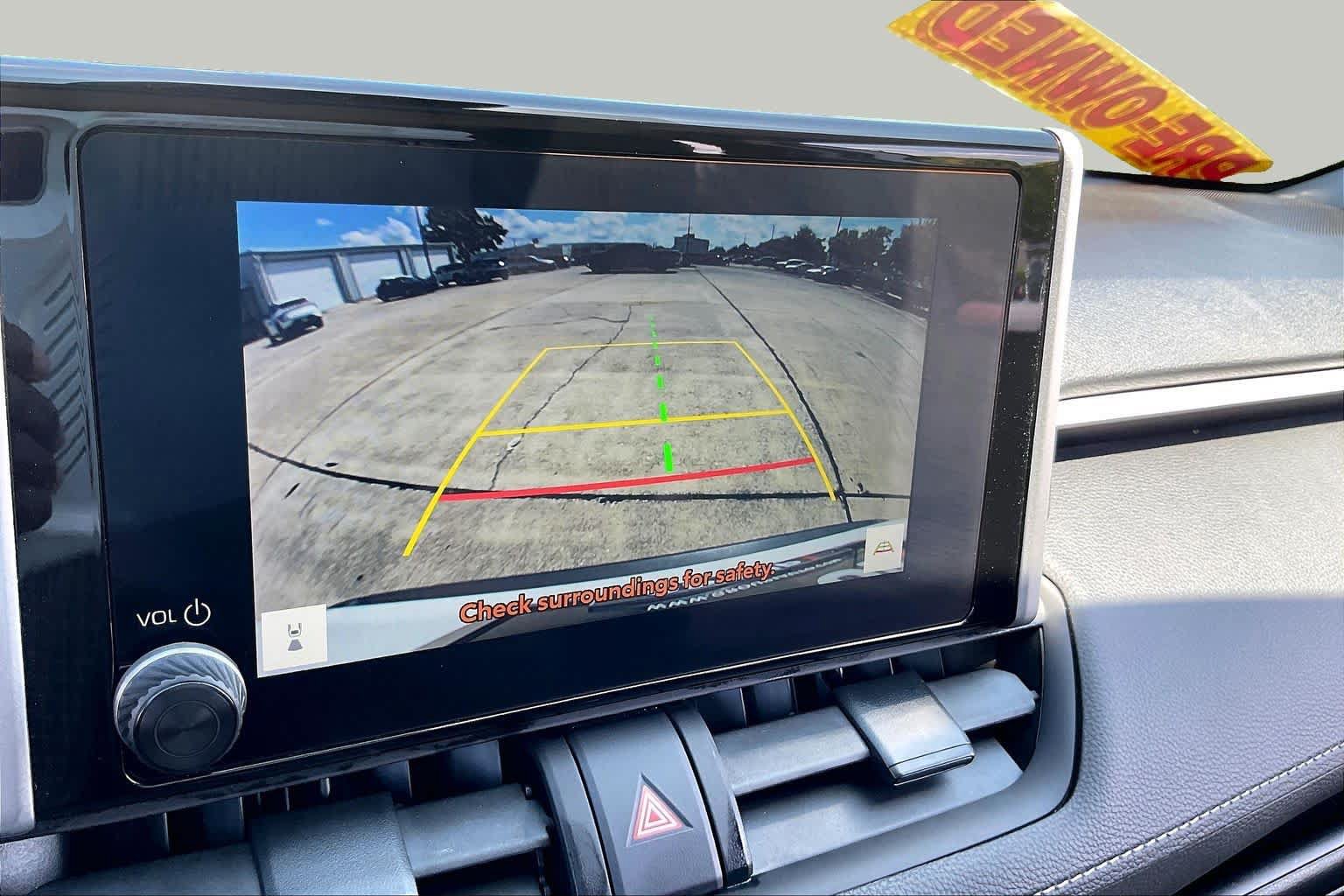Used 2025 Toyota RAV4 XLE FWD image 27