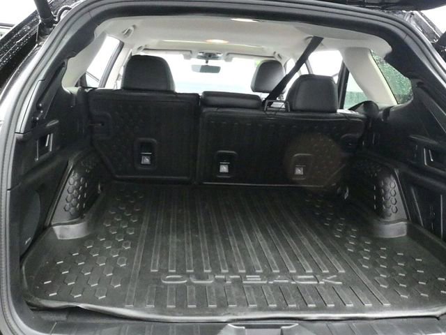 Used 2022 Subaru Outback Limited image 21