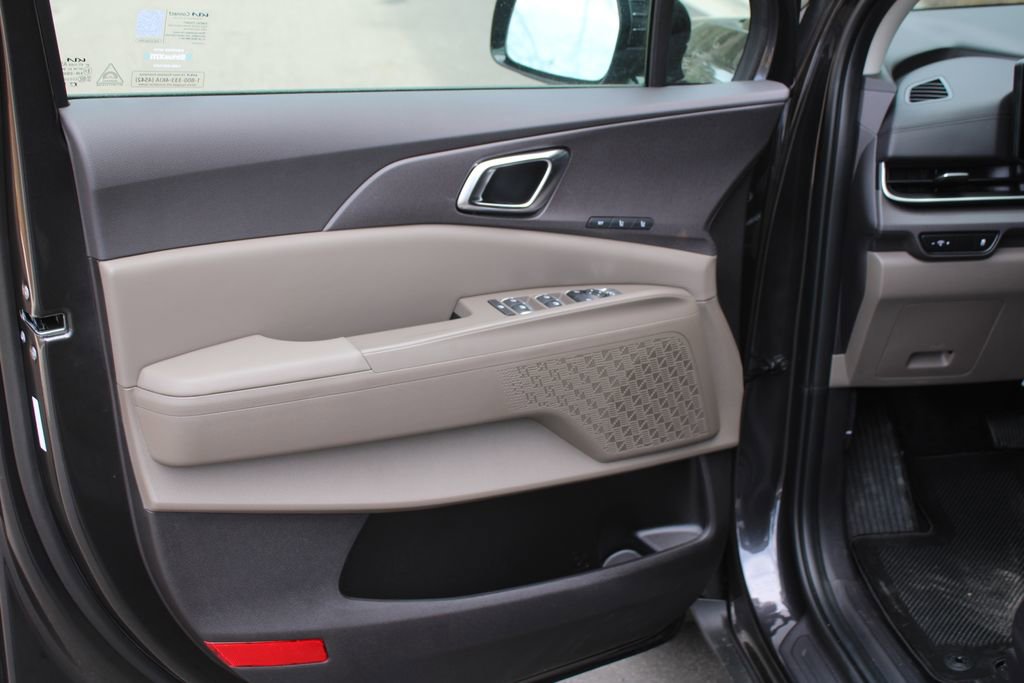 New 2026 Kia Carnival EX FWD image 26