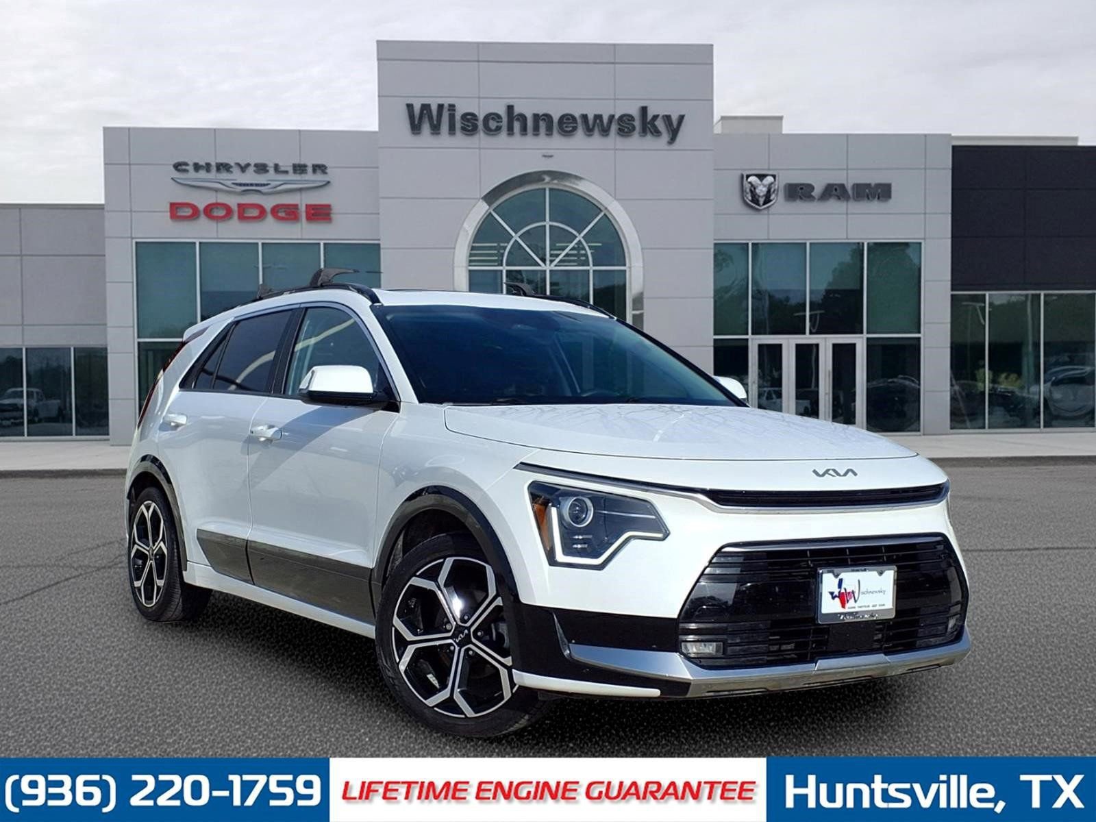 Used 2024 Kia Niro EX Touring FWD video 1
