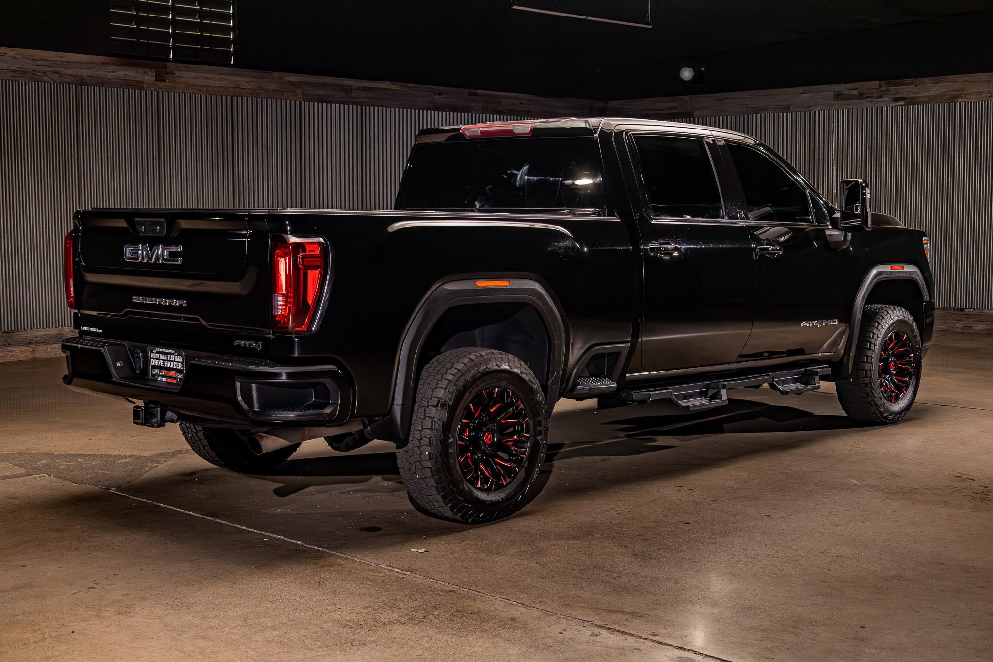 Used 2022 GMC Sierra 2500 AT4 AWD/4WD image 9