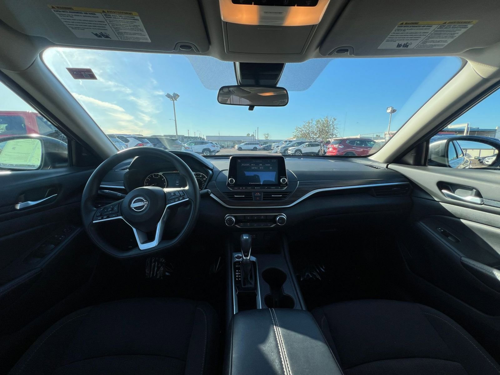 Used 2025 Nissan Altima 2.5 SV image 33