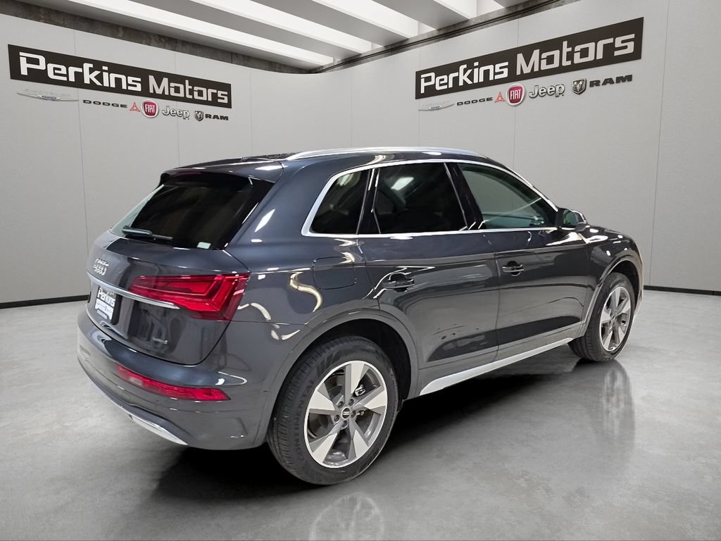 Used 2023 Audi Q5 2.0T Premium w/ Convenience Package AWD/4WD image 5