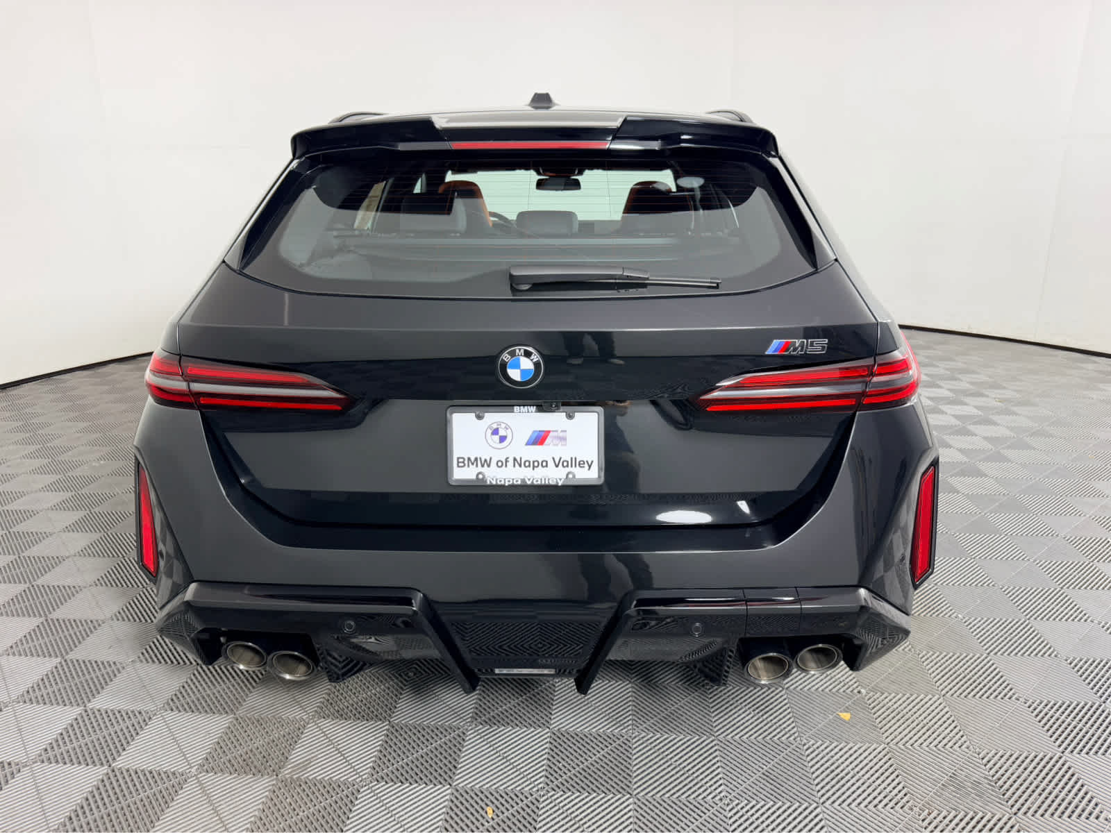 New 2026 BMW M5 Touring w/ M Driver's Package AWD/4WD image 4