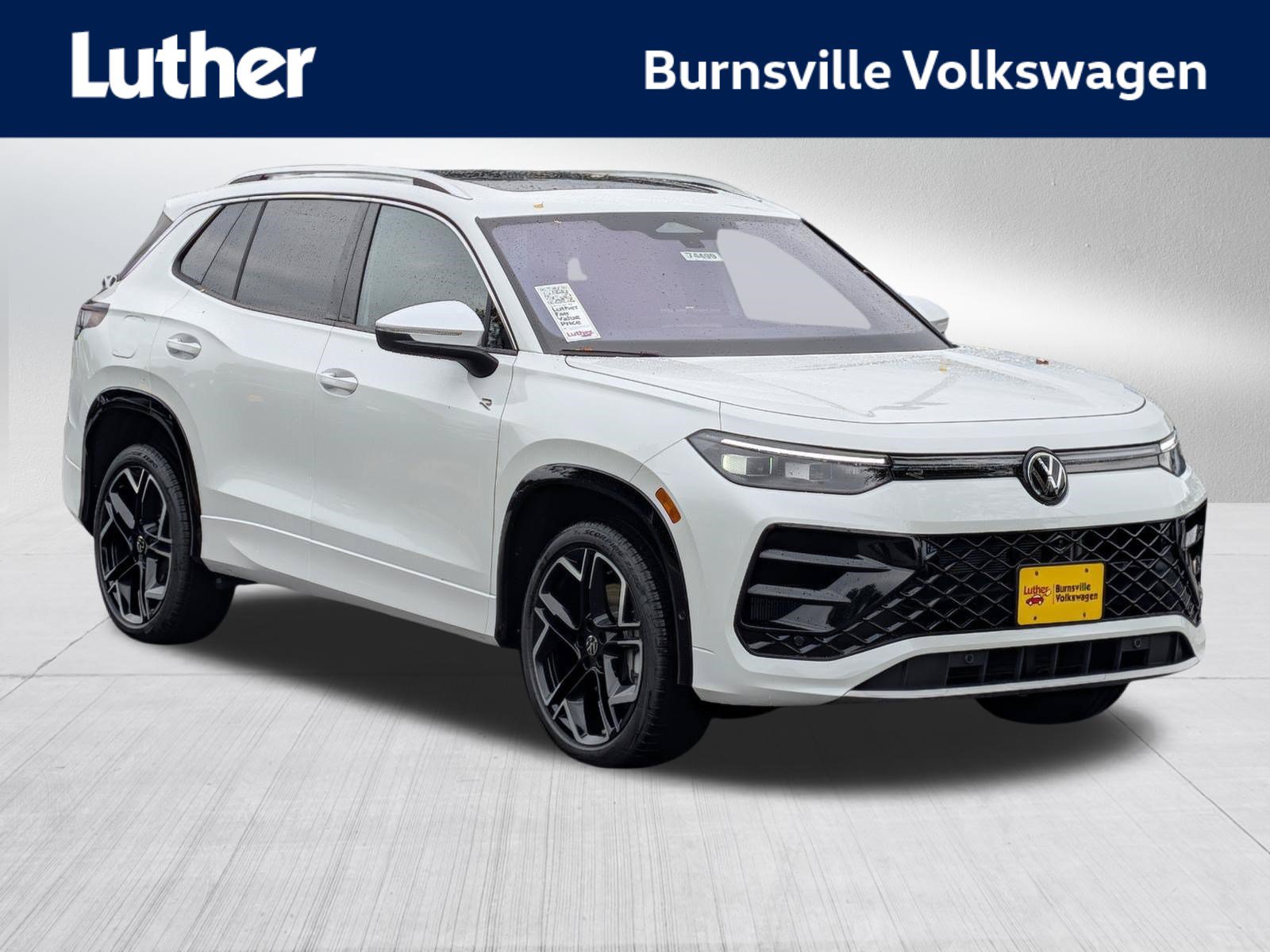 New 2026 Volkswagen Tiguan SEL R-Line AWD/4WD image 1