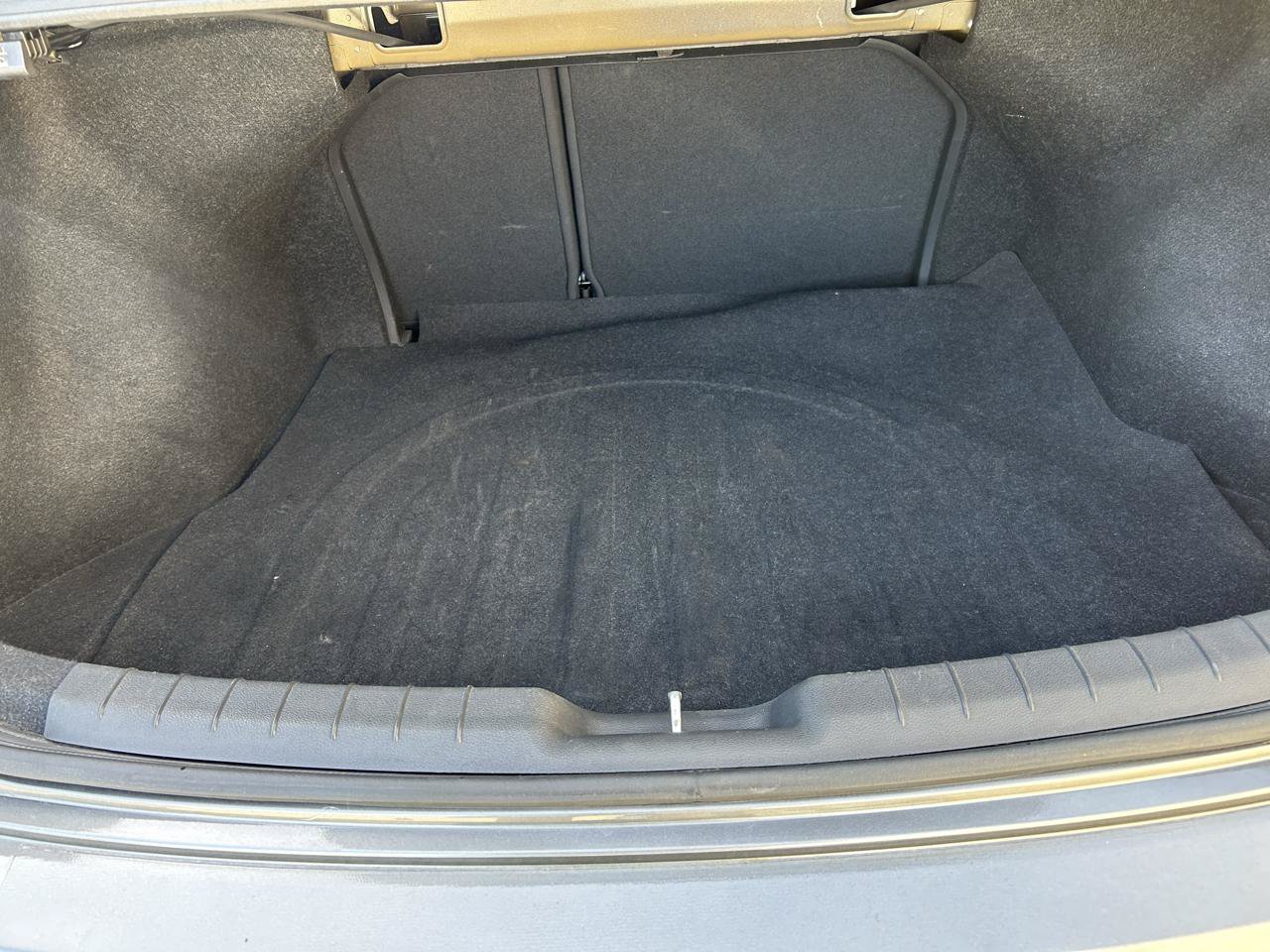 Used 2019 Hyundai Elantra Value Edition FWD image 17
