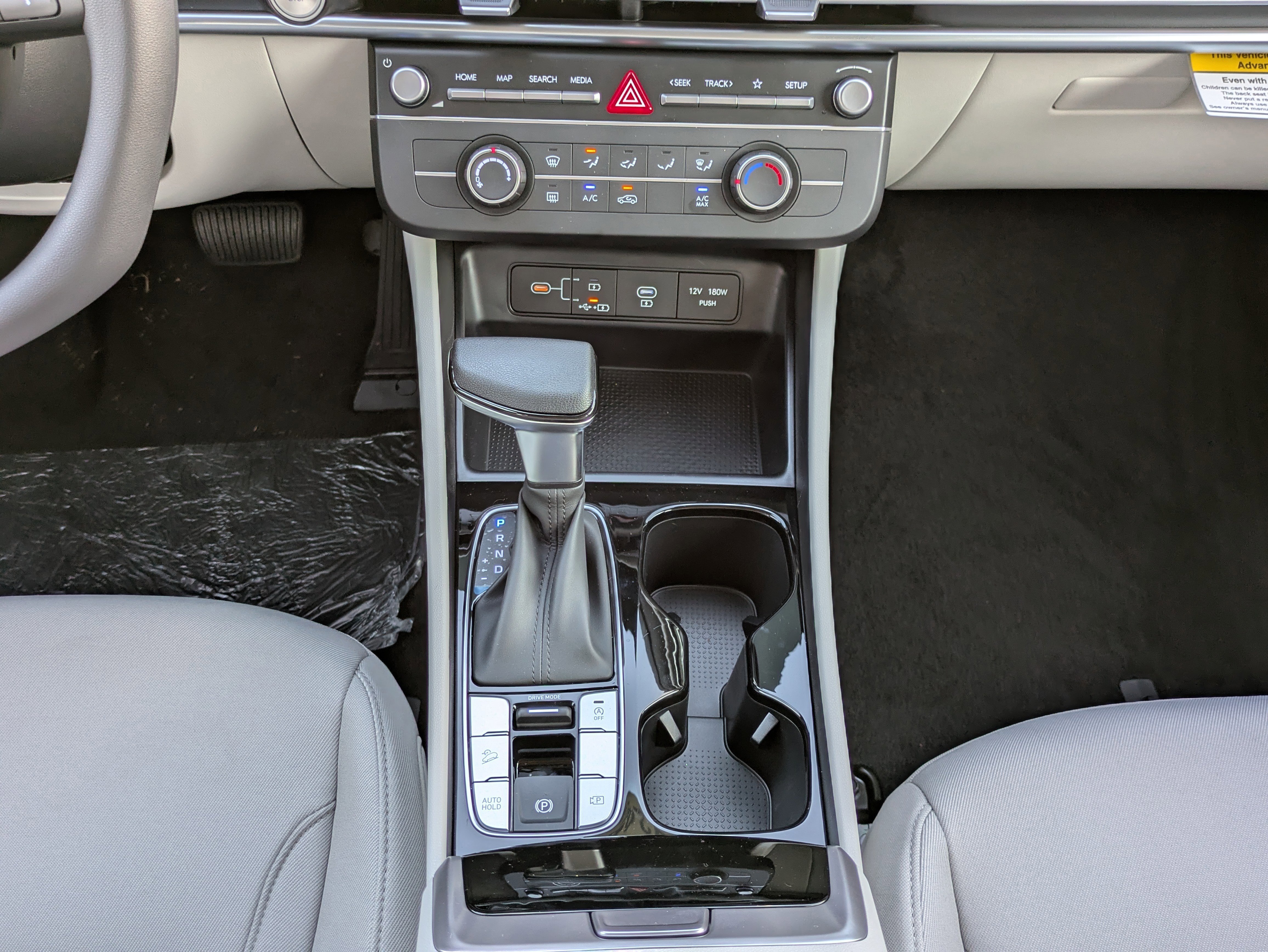 New 2026 Hyundai Tucson SE image 22