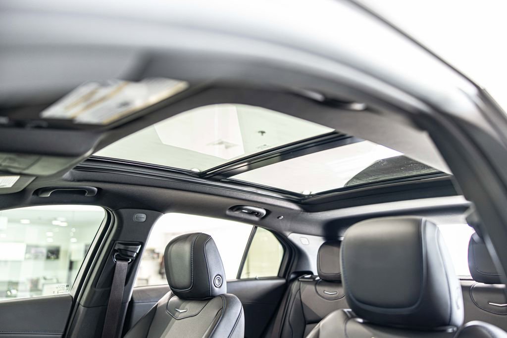 Used 2025 Cadillac XT4 Sport image 21