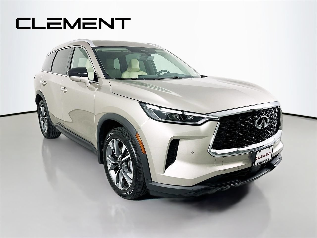 Used 2023 INFINITI QX60 Luxe w/ Vision Package AWD/4WD image 5