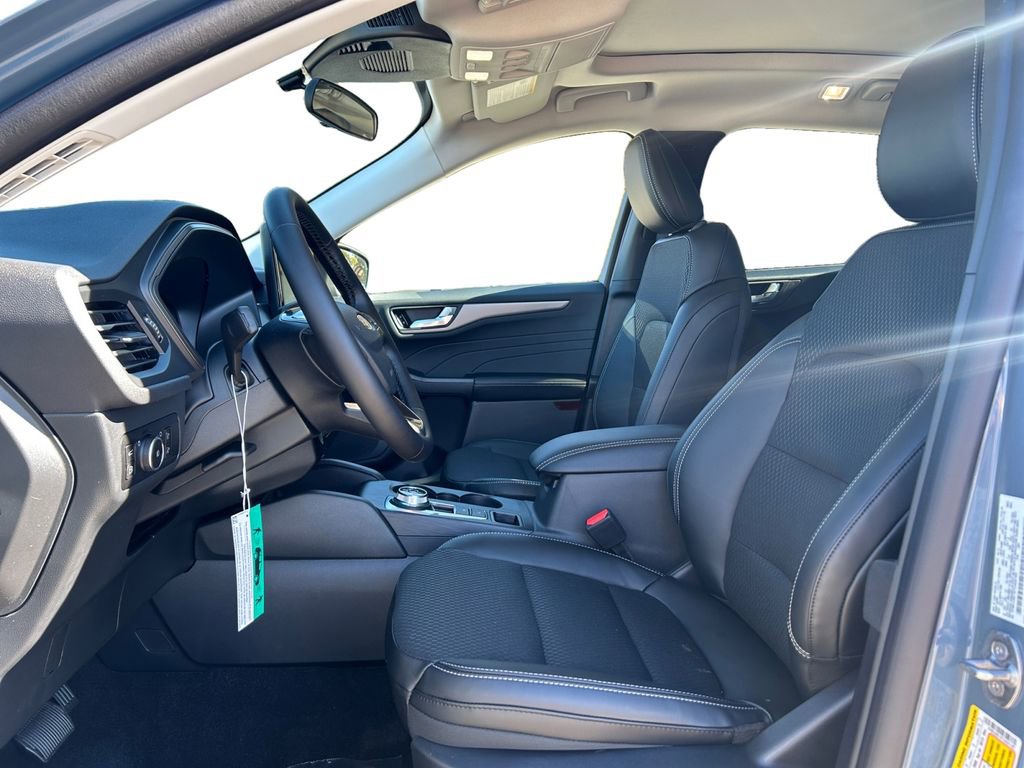 New 2026 Ford Escape SE image 39
