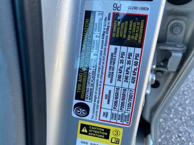 Used 2012 Toyota Camry L image 27