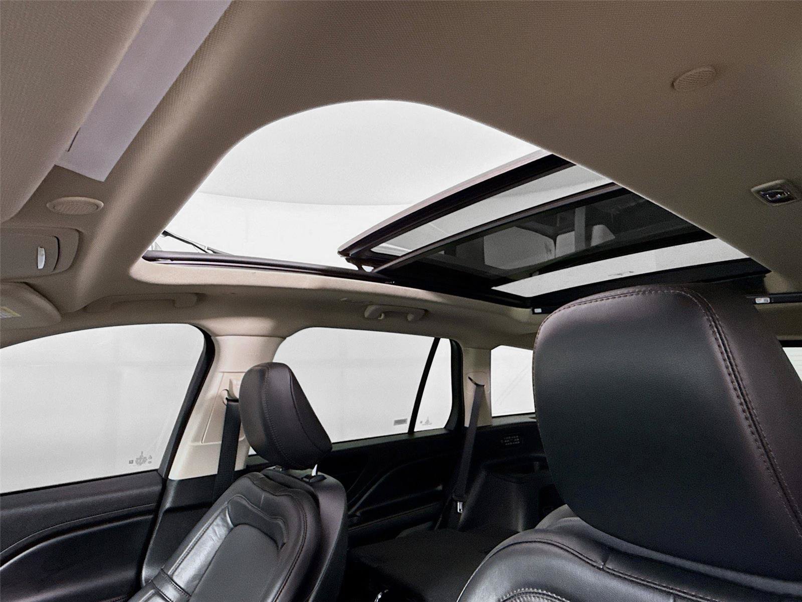 Used 2023 Lincoln Aviator Reserve AWD/4WD image 17