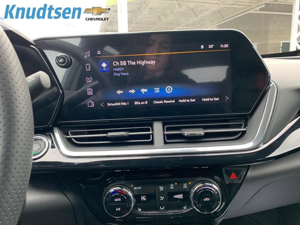 New 2026 Chevrolet Trax RS w/ Sunroof Package image 23