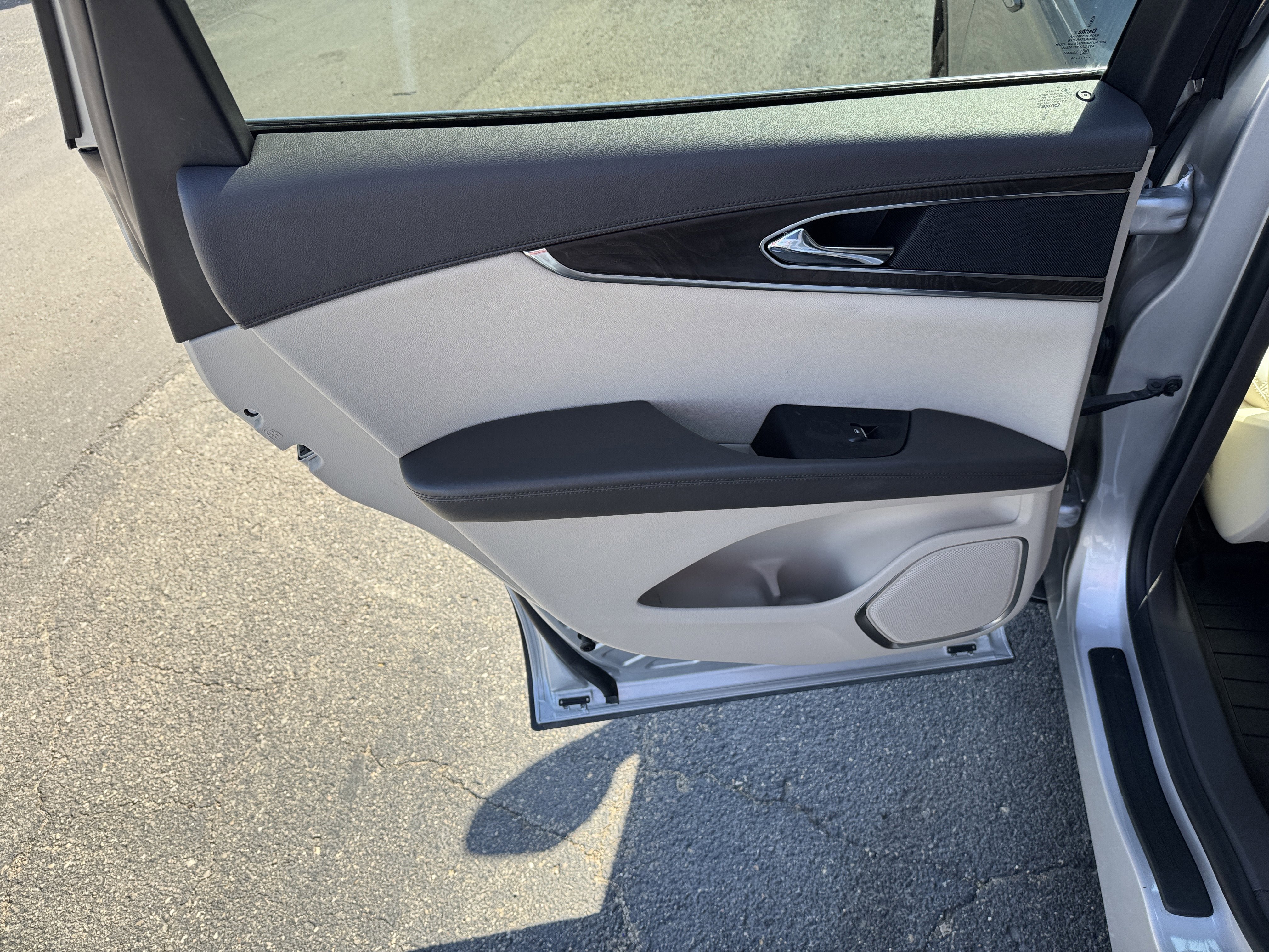 Used 2019 Lincoln Nautilus Select image 29
