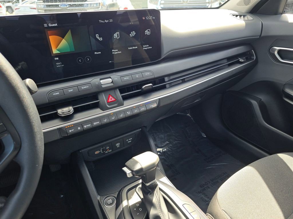 Used 2025 Kia K4 FWD image 25