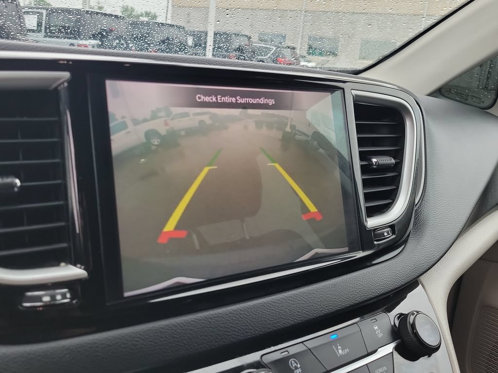 Used 2022 Chrysler Pacifica Touring-L FWD image 27