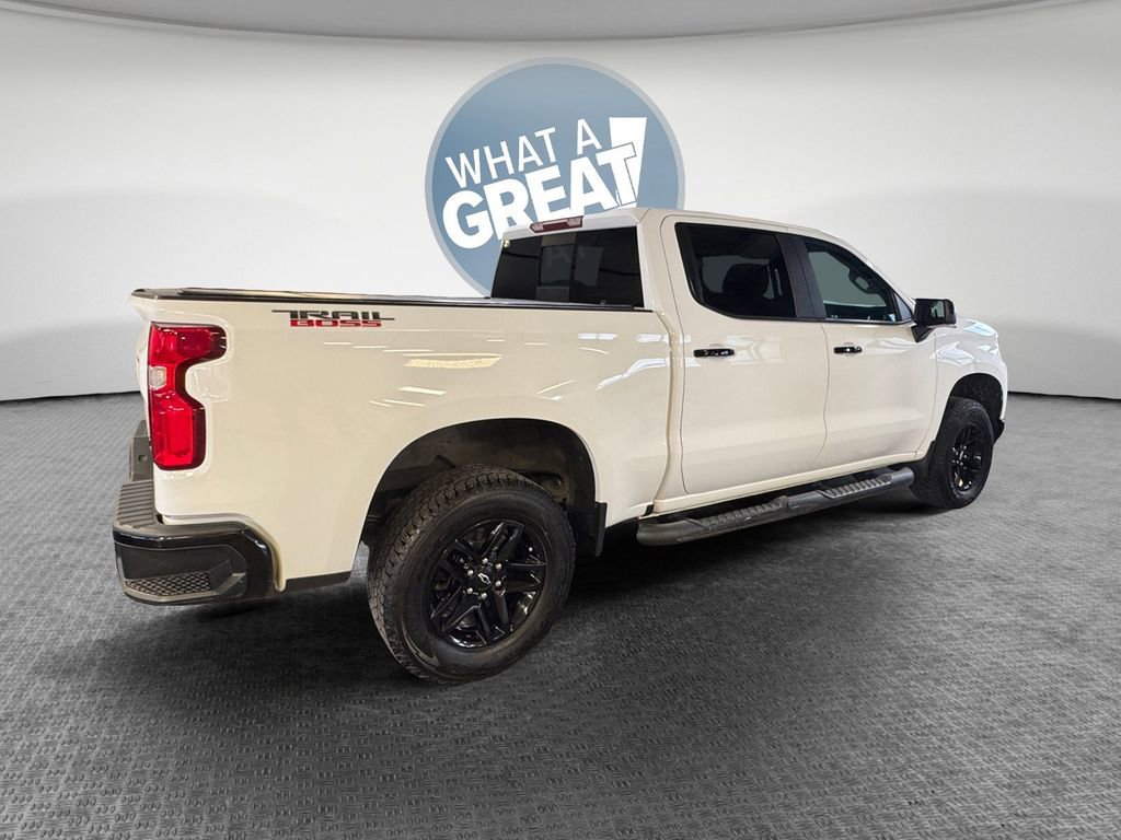 Used 2020 Chevrolet Silverado 1500 LT Trail Boss image 3