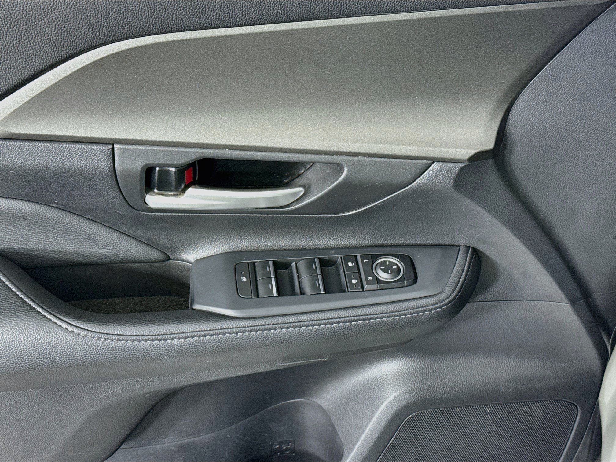 Certified 2025 Toyota Grand Highlander AWD image 17