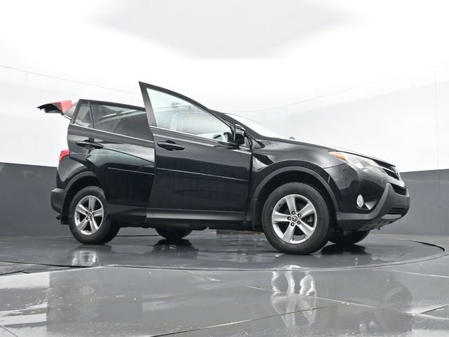 Used 2015 Toyota RAV4 XLE image 37