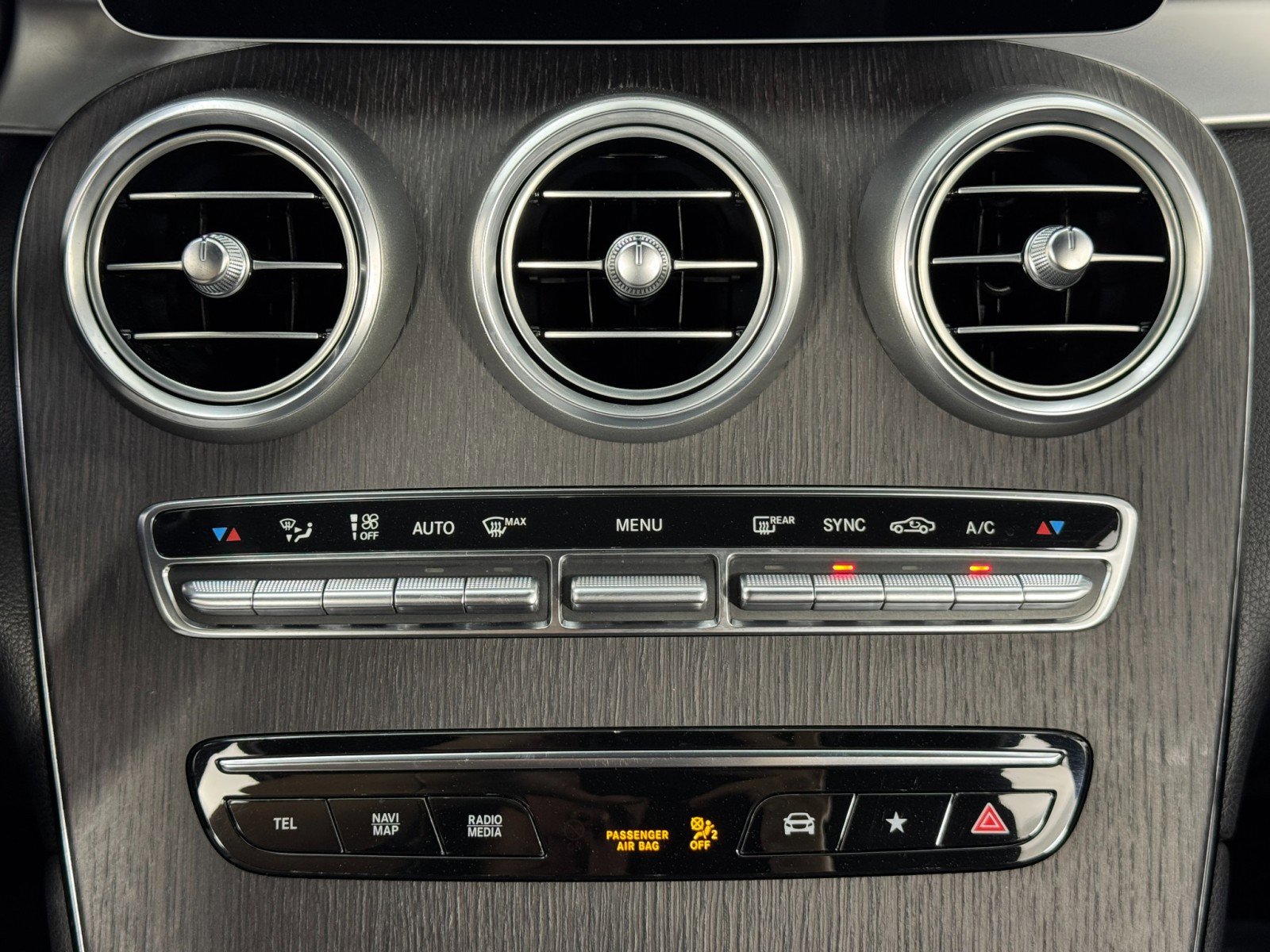 Used 2020 Mercedes-Benz GLC 300 image 30