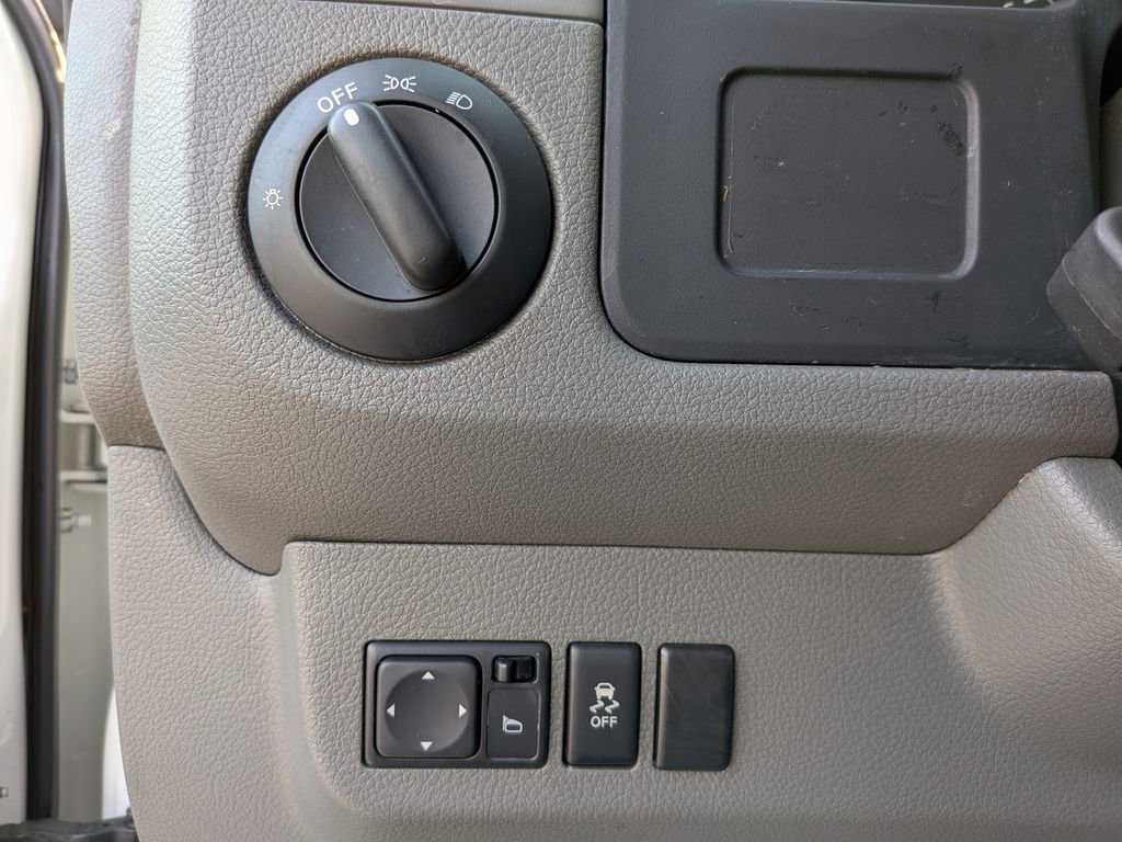 Used 2020 Nissan NV 2500 SV image 18