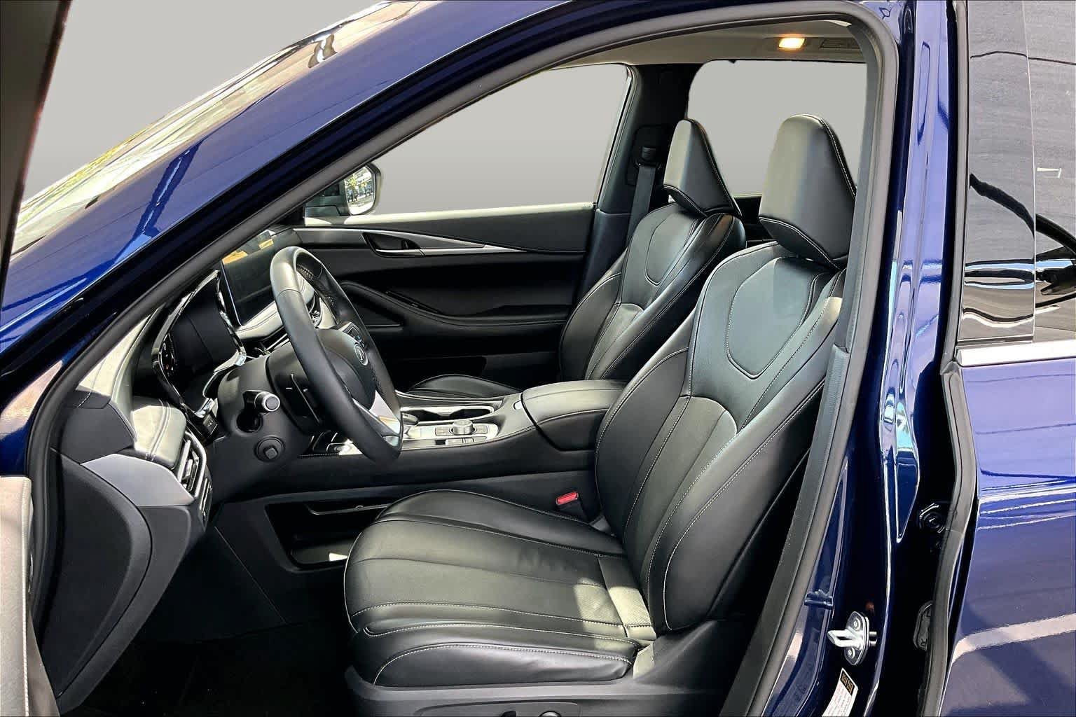 Used 2022 INFINITI QX60 Luxe w/ Cargo Package FWD image 8