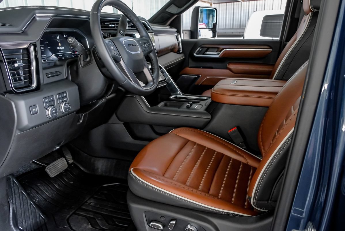 Used 2025 GMC Sierra 2500 Denali Ultimate AWD/4WD image 14