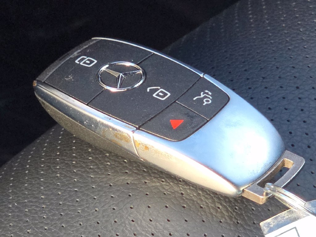 Used 2024 Mercedes-Benz GLS 450 4MATIC image 40