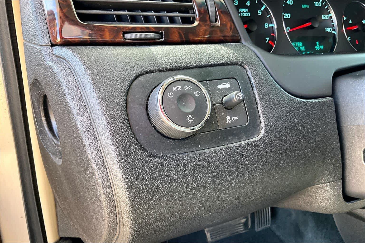 Used 2012 Chevrolet Impala LT FWD image 28