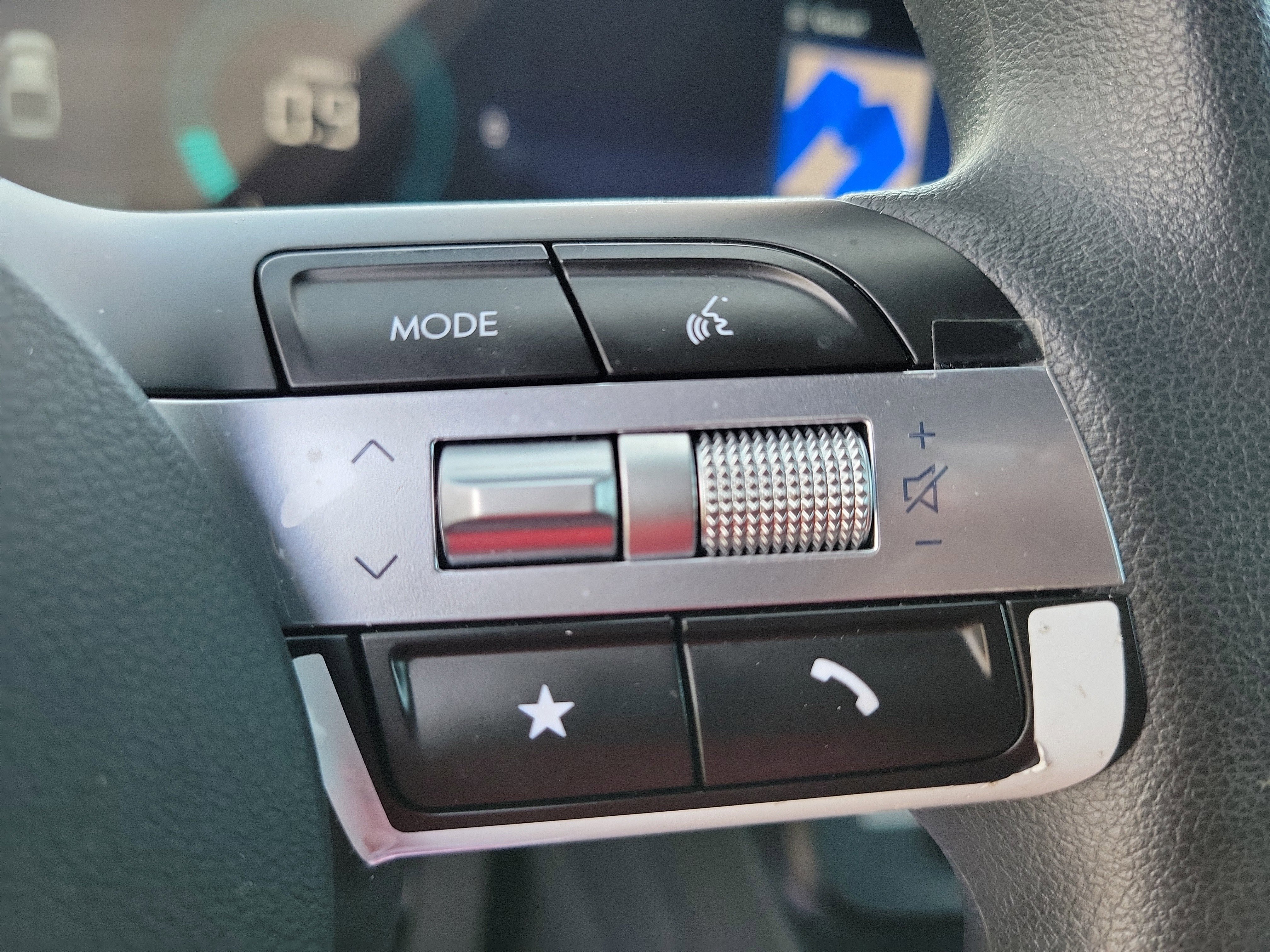 Used 2025 Hyundai Santa Cruz SE image 22