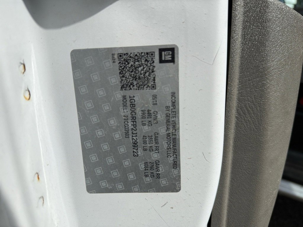 Used 2018 Chevrolet Express 3500 image 35