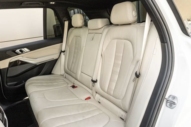 Used 2019 BMW X5 xDrive40i w/ Premium Package 2 AWD/4WD image 14