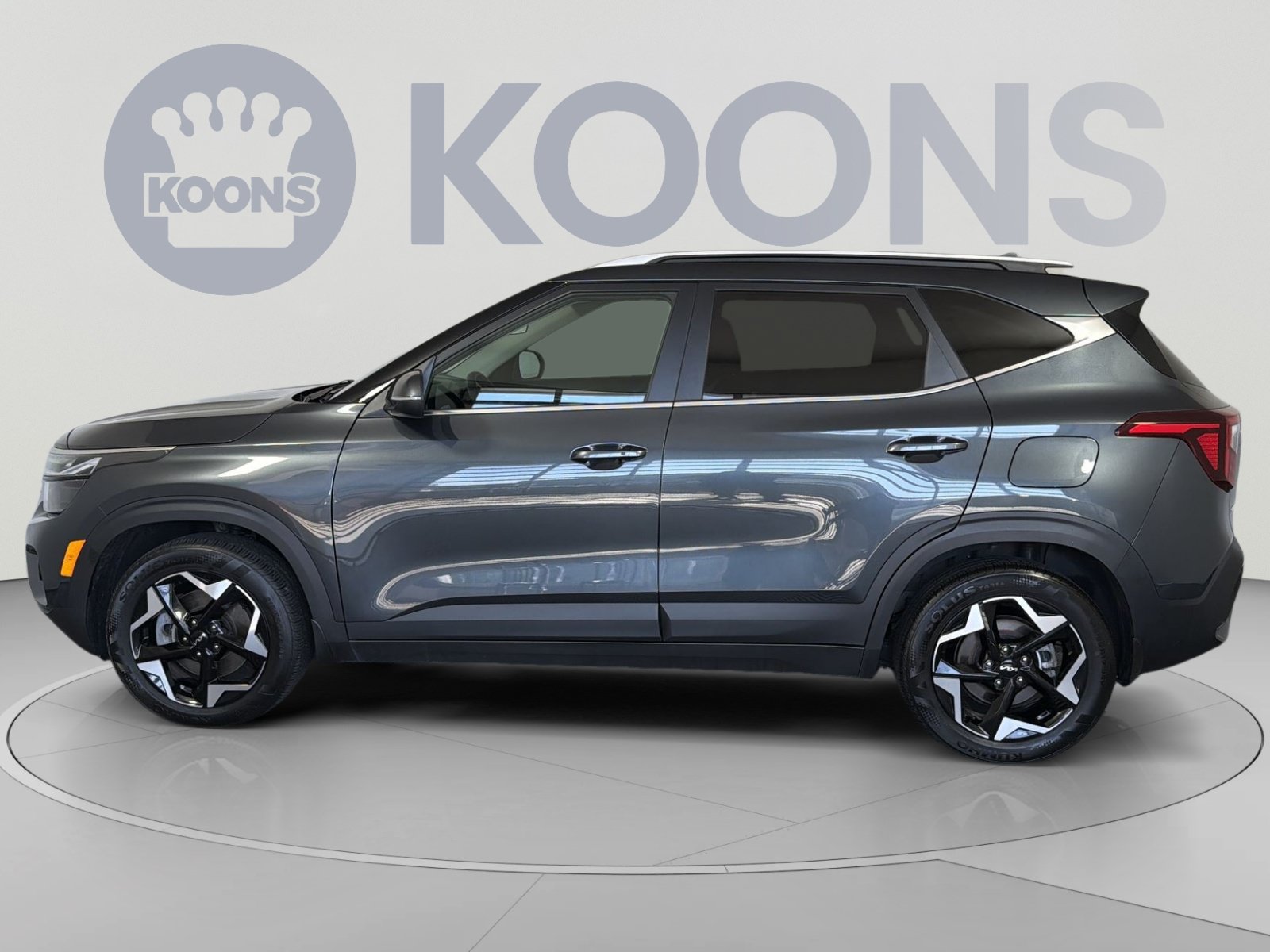 Used 2025 Kia Seltos EX w/ EX Sunroof Package AWD/4WD image 2