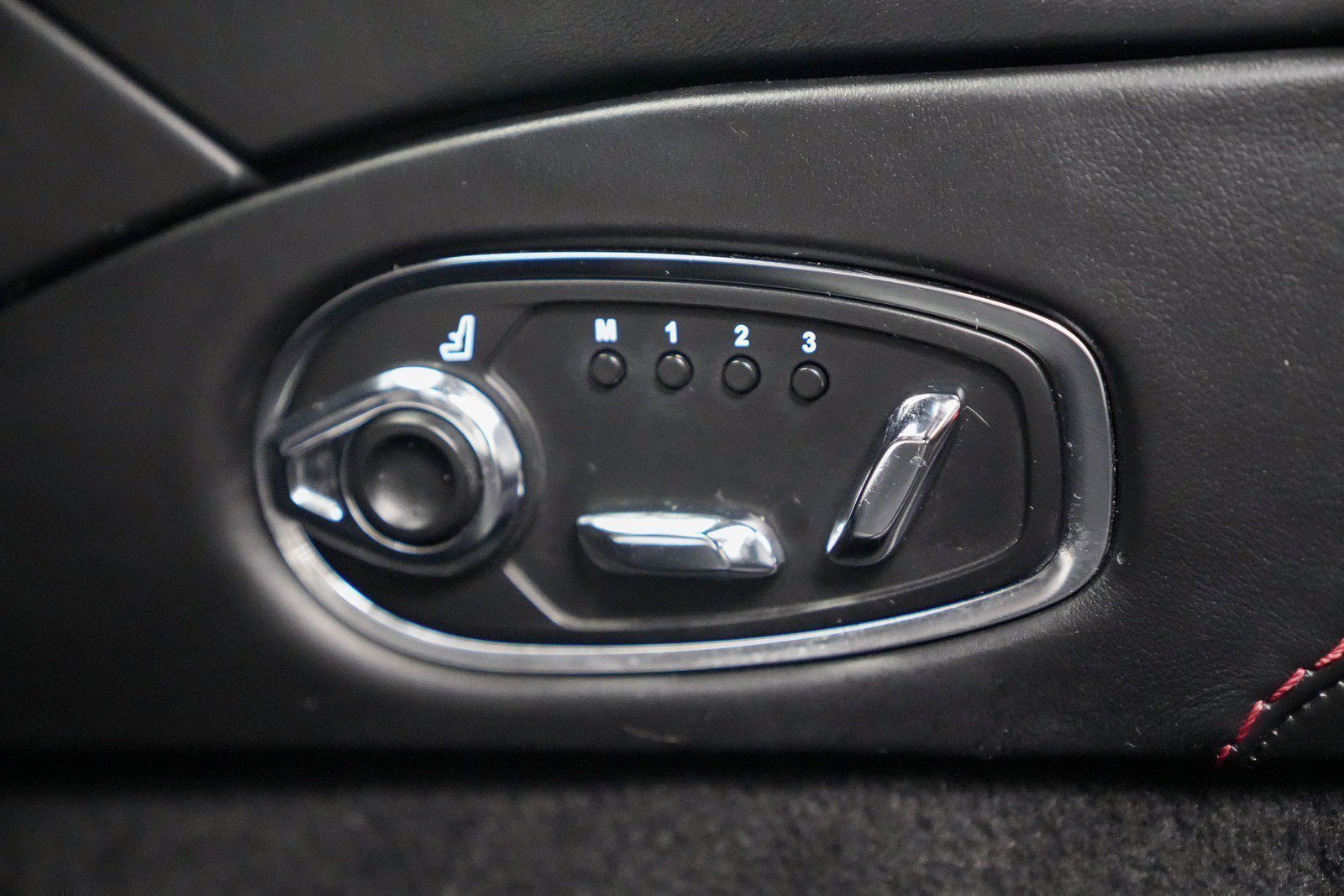 Used 2018 Aston Martin DB11 V12 image 27