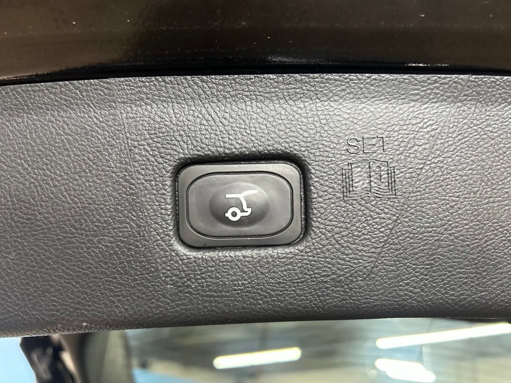 Used 2024 Ford Edge Titanium w/ Equipment Group 301A AWD/4WD image 42