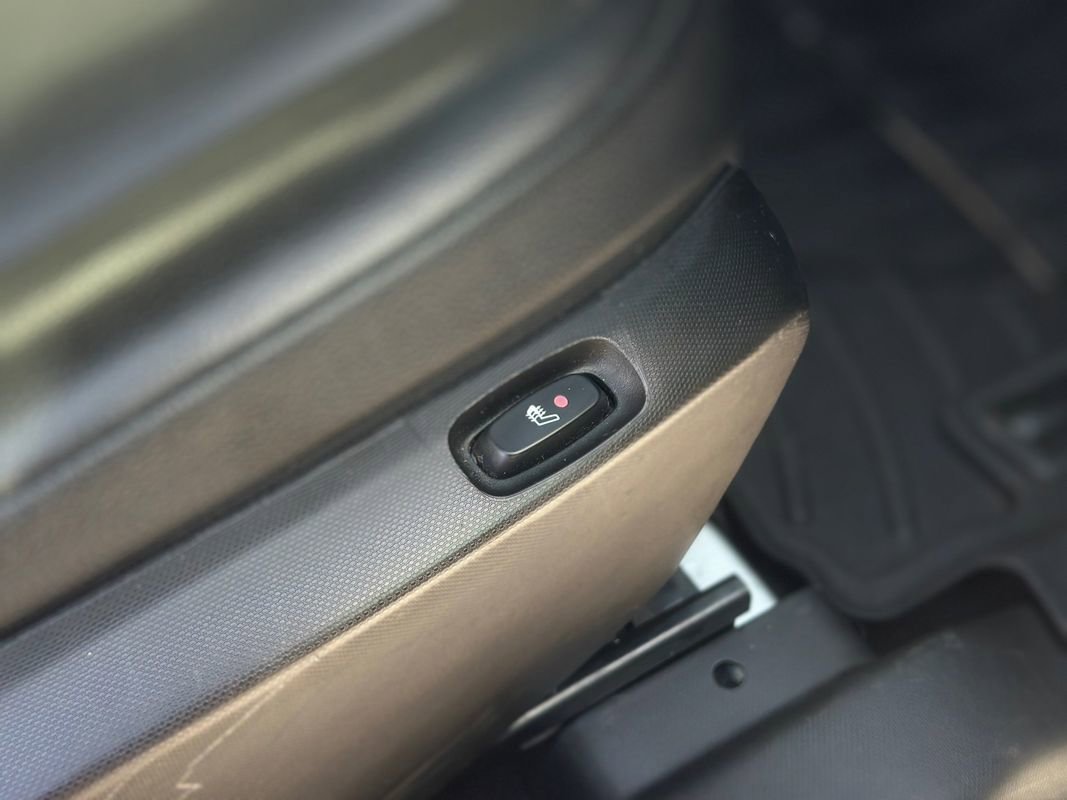 Used 2017 smart fortwo pure image 14